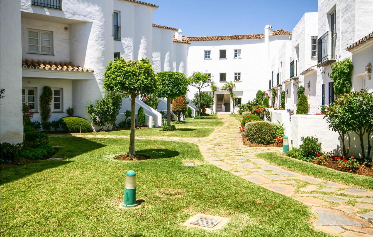 Nice Apartment In Mijas Costa With Kitchen Fuengirola Kültér fotó