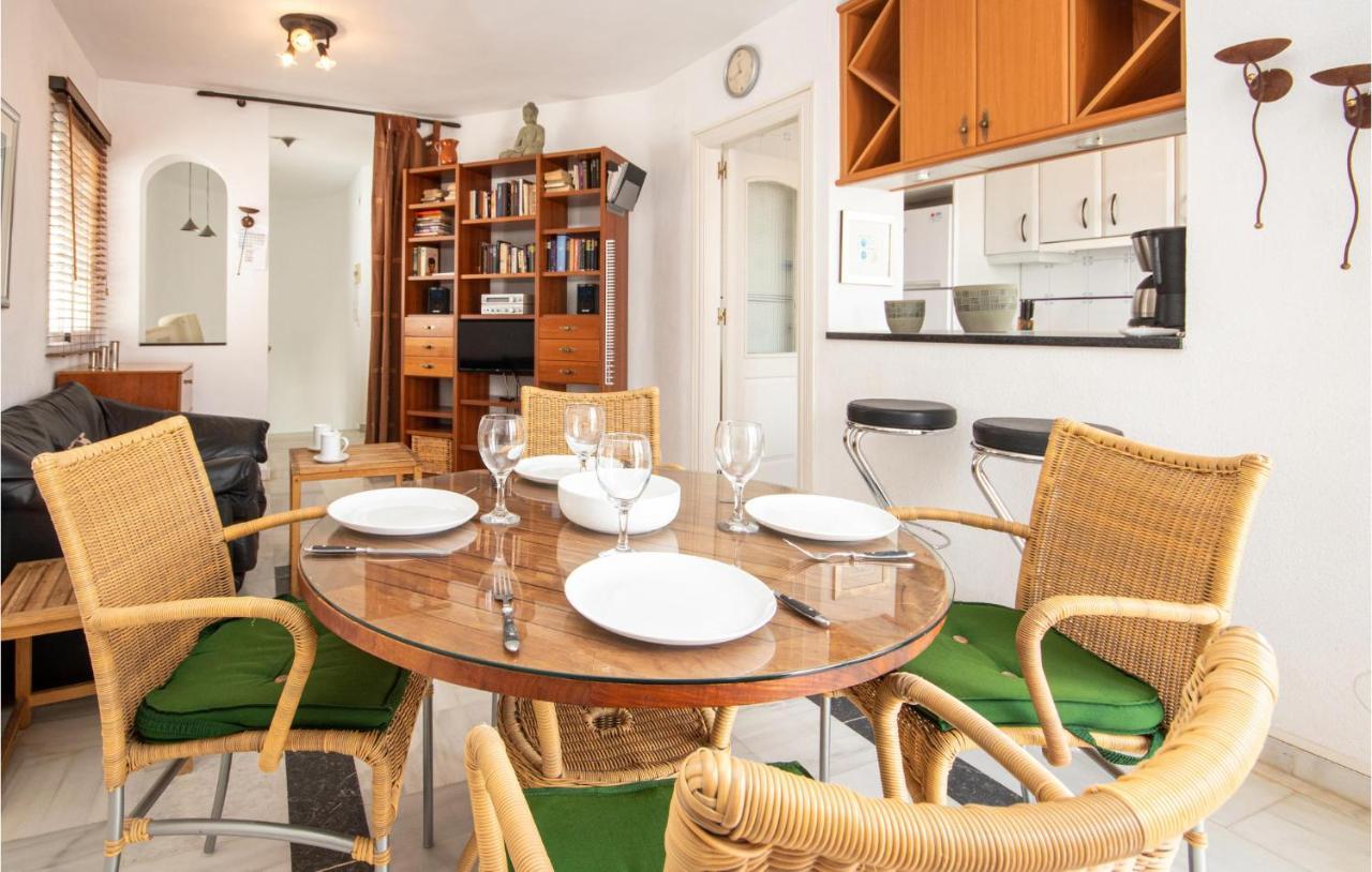 Nice Apartment In Mijas Costa With Kitchen Fuengirola Kültér fotó