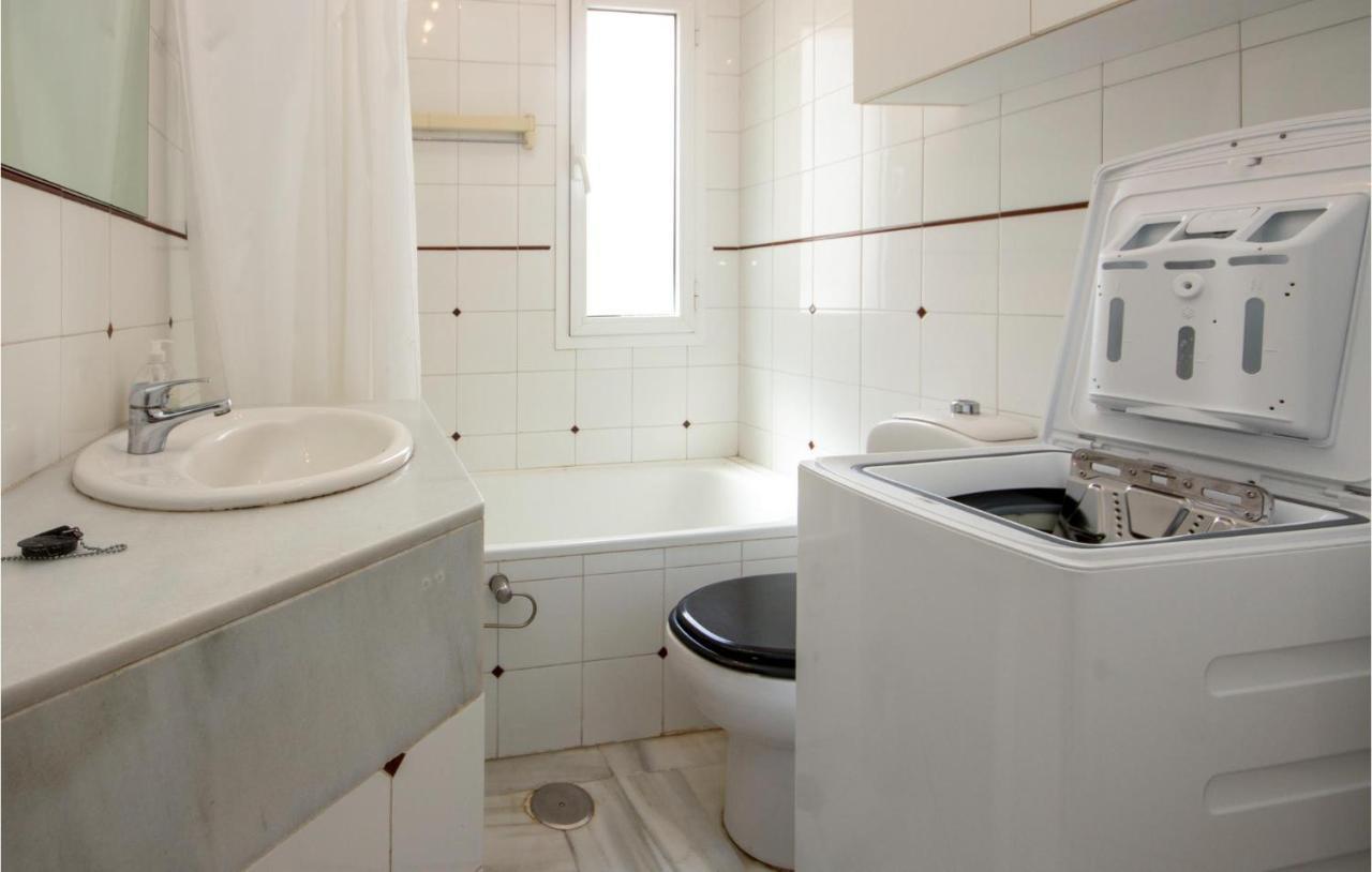 Nice Apartment In Mijas Costa With Kitchen Fuengirola Kültér fotó